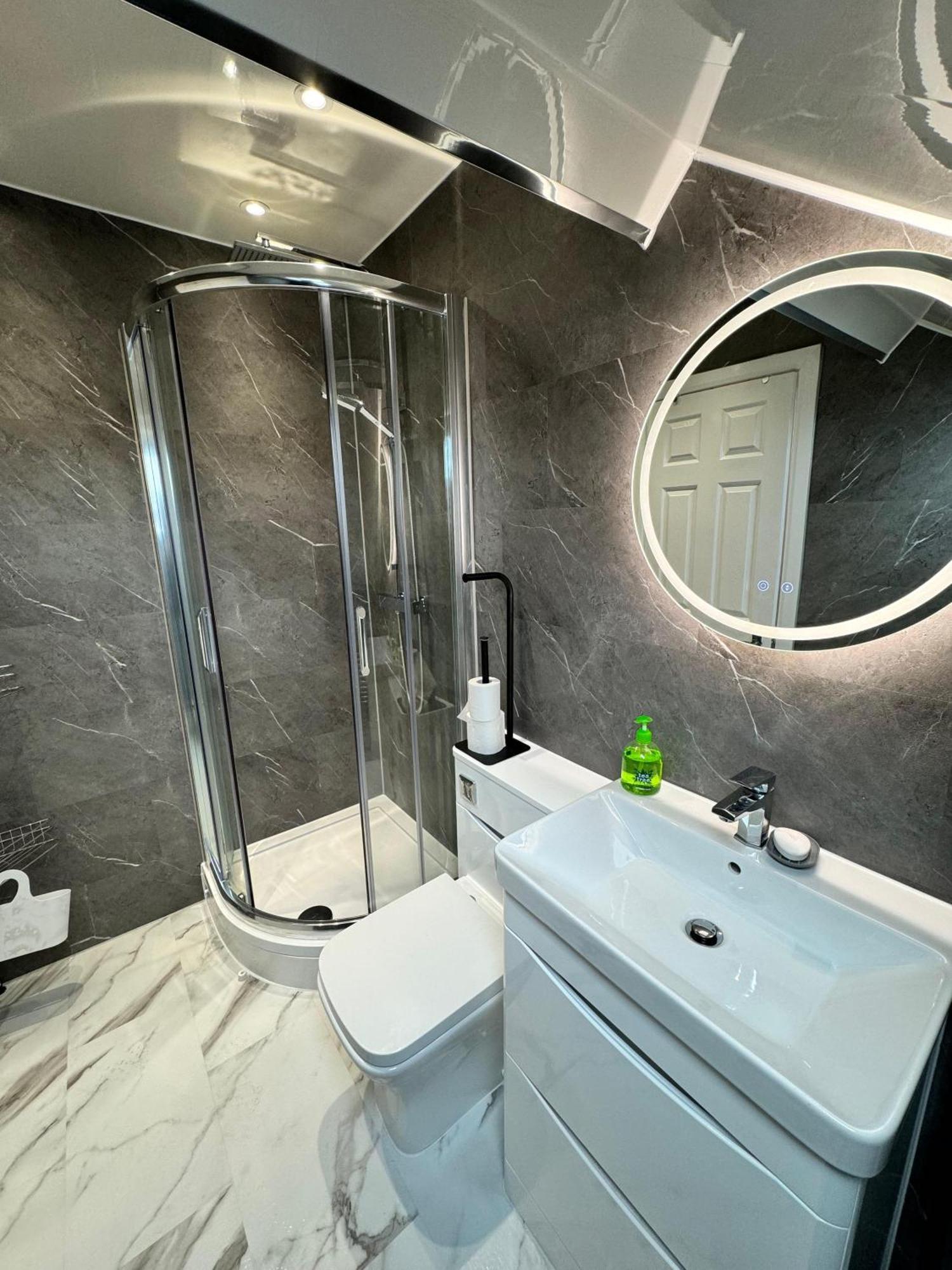 Luxury Ensuite Rooms @ Kingsley Terrace Νιούκασλ Εξωτερικό φωτογραφία